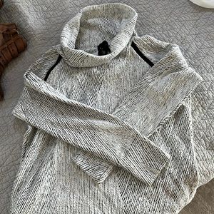 Scrunch neck sweatshirt